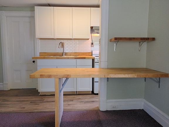 5th image of 14 Willow St APT 1
