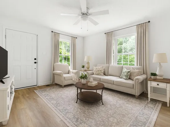 217 Daye St, Hillsborough, NC 27278
