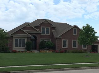 455 Burnside Dr, Tipp City, OH 45371