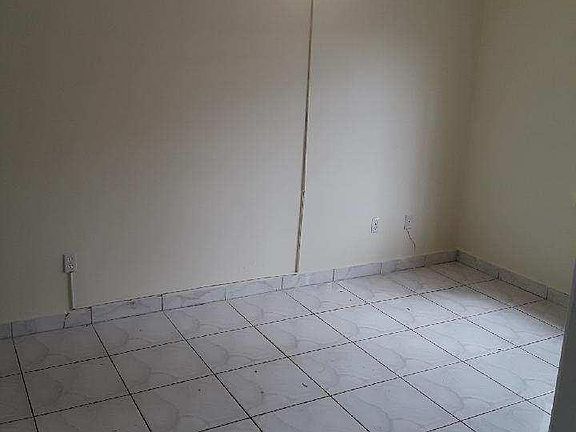 3rd image of 2605 W 67th Pl APT 11