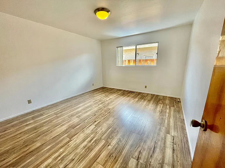 716 Muir Dr — Photo 12