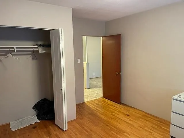 22535 Royal Cres #204 — Photo 6