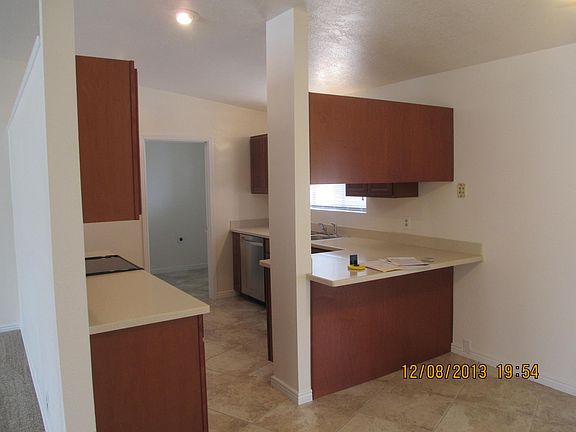 3rd image of 70 E Spur Drive