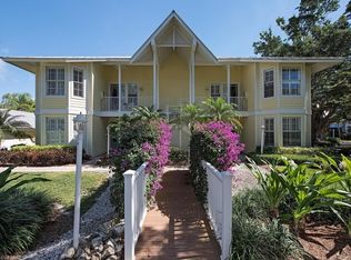 291 4th St S, Naples, FL 34102