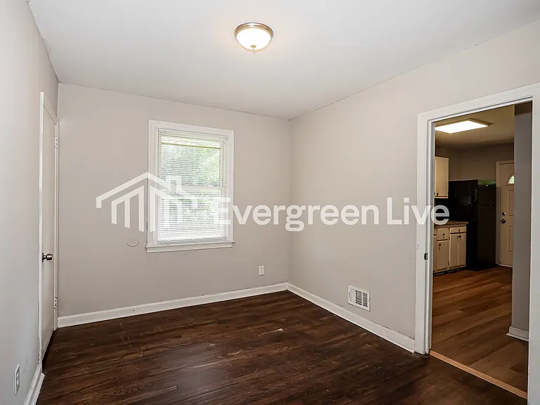 2804 Cornelia Rd — Photo 5