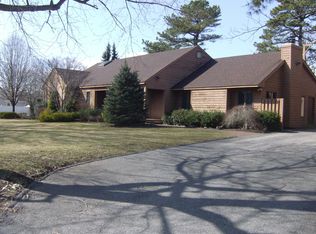 1 Whitmore Ln, Coram, NY 11727