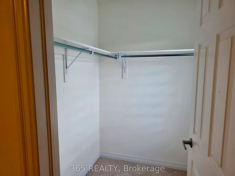 223 Warden St — Photo 33