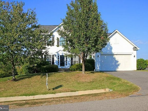 2nd image of 3502 Carlyle Ct