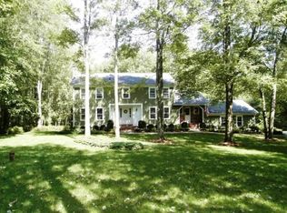 7 Monitor Hill Rd, Newtown, CT 06470