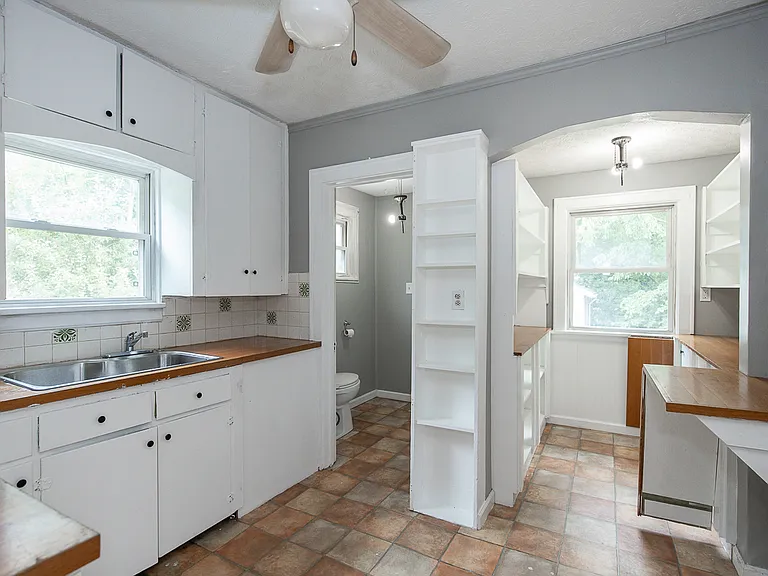 888 Harrison Ave — Photo 9