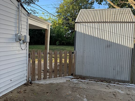 5th image of 19 Warsen Ave