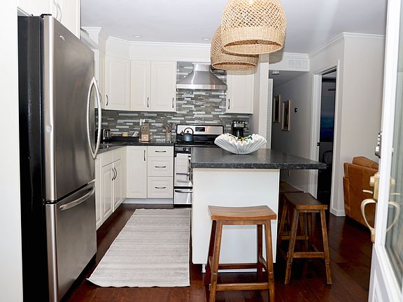 4th image of 519 35th St