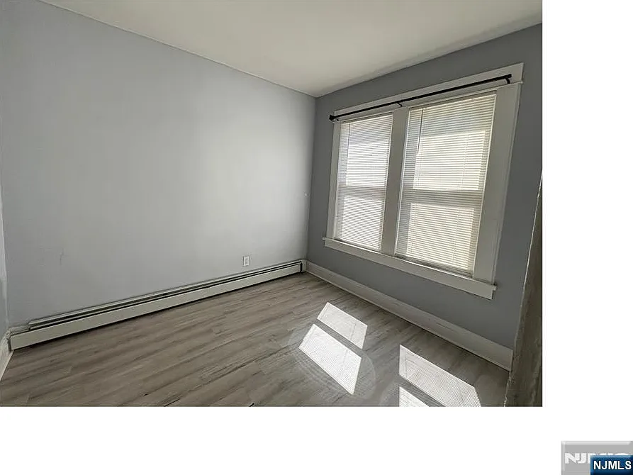 93 Highland St — Photo 4