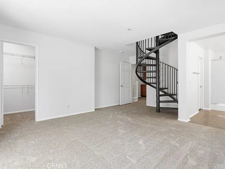 15 Platinum Cir — Photo 12