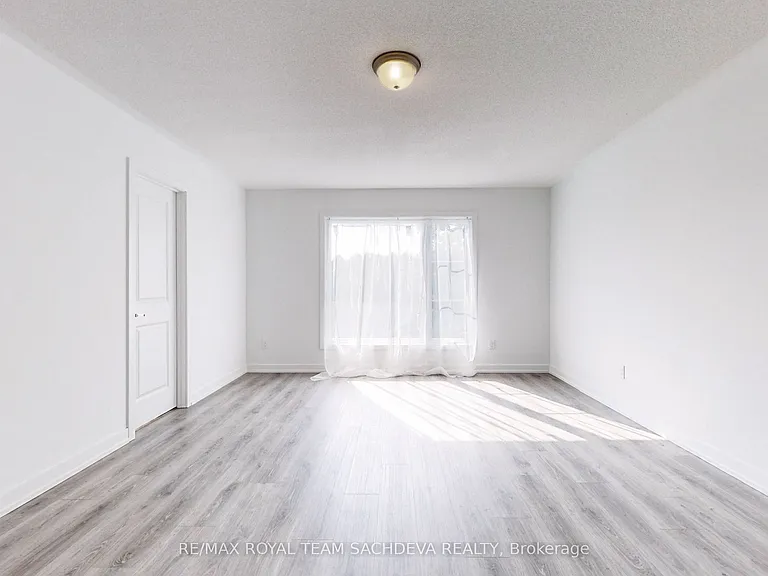 73 Pine Gate Pl — Photo 17