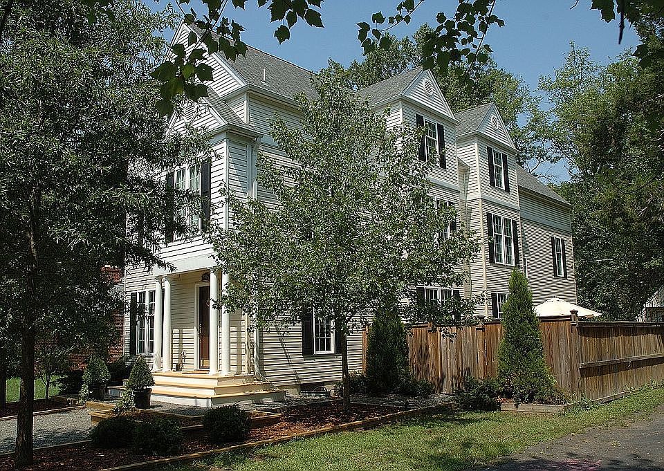 2nd image of 7945 Bolling Dr