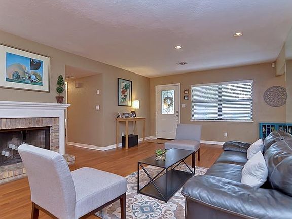4th image of 212 Kingsway Dr