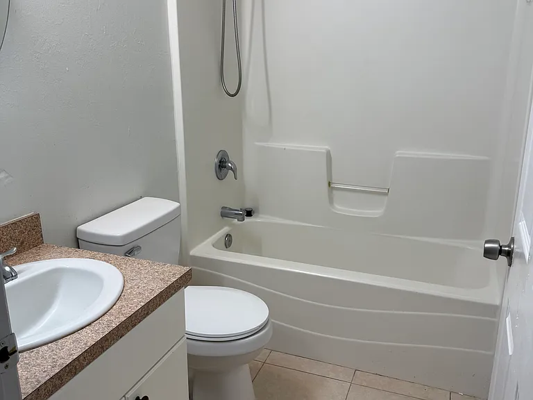 2439 Richard Ave S — Photo 7
