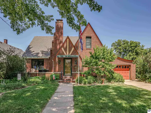 2018 Grant St, Blair, NE 68008