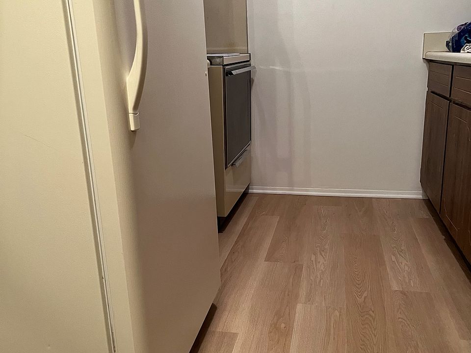 Kitchen 
New flooring