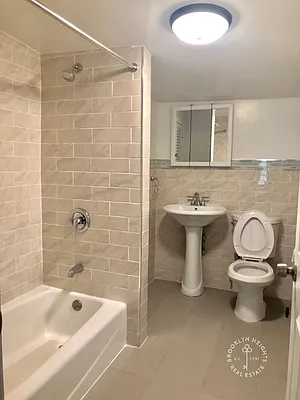 Rented by Brooklyn Heights Real Estate Inc | media 9