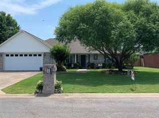 2214 Daniel Dr, Searcy, AR 72143