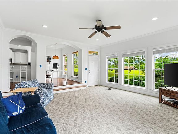 3rd image of 901 Renaissance Ct