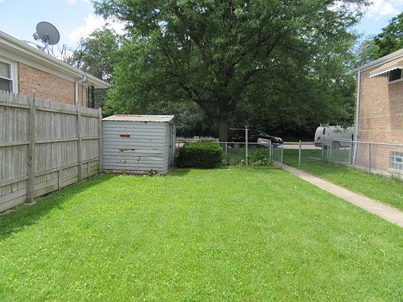 5th image of 3643 N Cumberland Ave #3643
