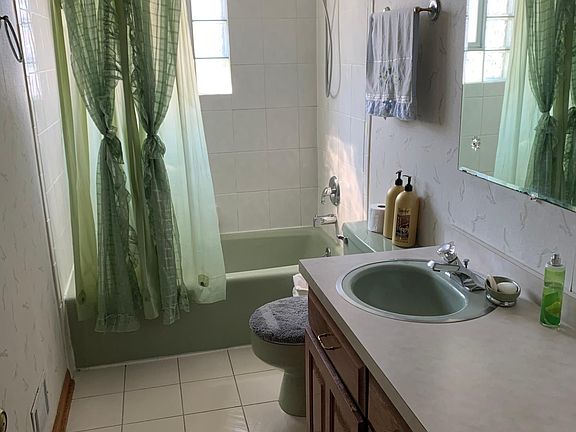2nd image of 5317 W 105th St