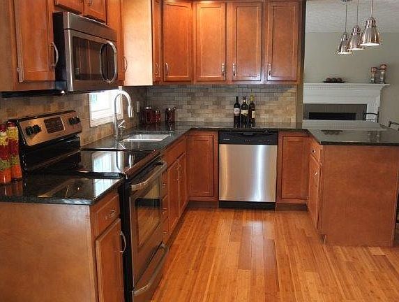 4th image of 1557 Callander Dr