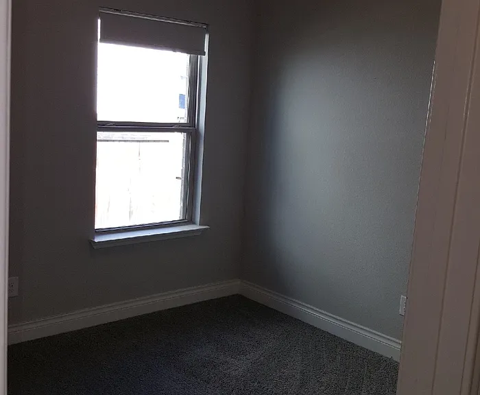 212 Freeman Loop — Photo 11