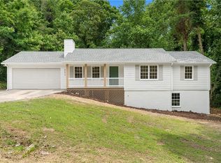 6273 Oak Ridge Dr, Flowery Branch, GA 30542