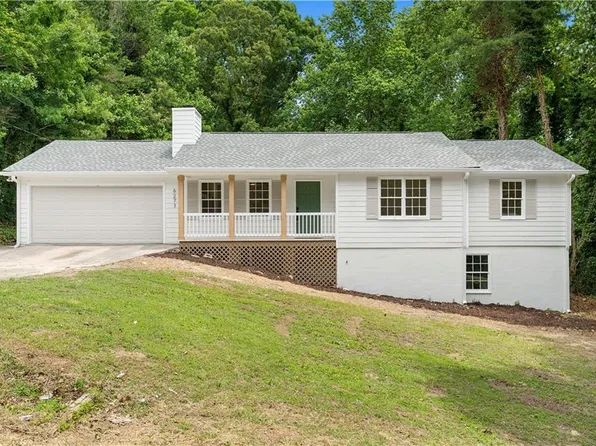 6273 Oak Ridge Dr, Flowery Branch, GA 30542