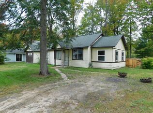 580 Ahdeek Trl, Mio, MI 48647
