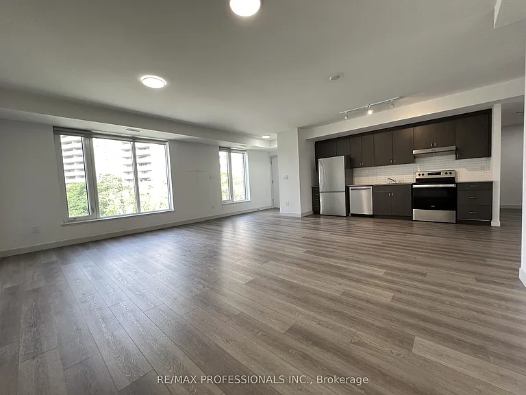 37 Antrim Cres #305 — Photo 10