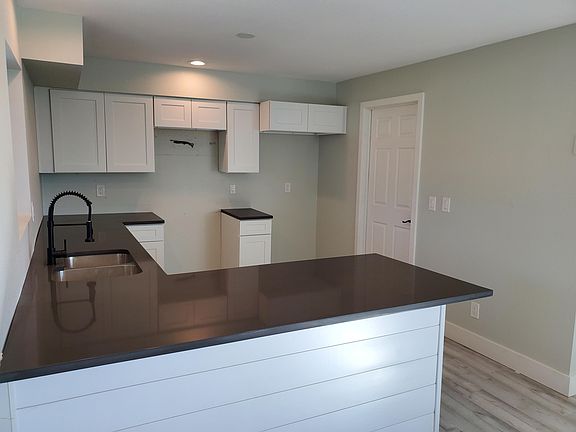2nd image of 5650 W Cinnabar Ave