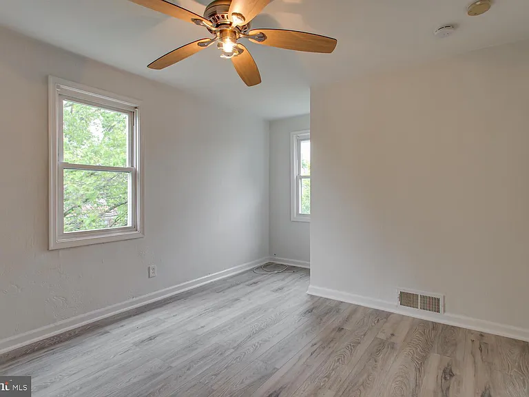 5539 Central Ave SE — Photo 20