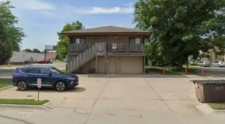 2627 Vine St #6 — Photo 1