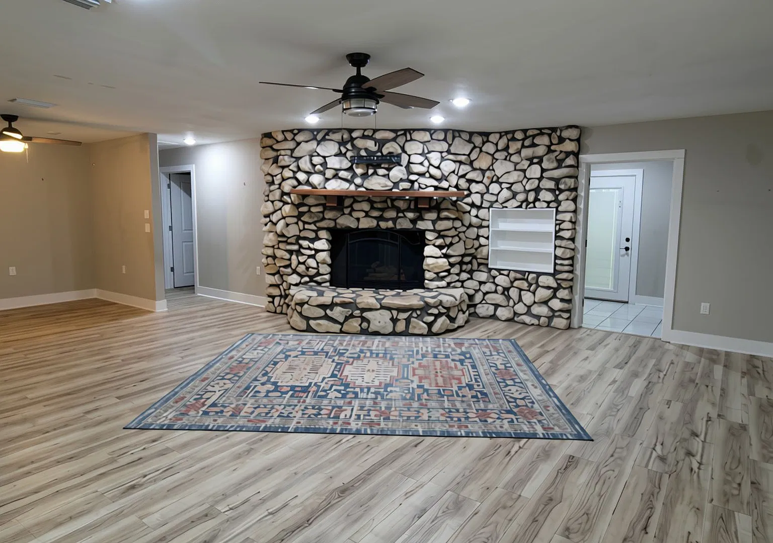 Spacious 3-Bedroom Available Now! — Photo 3