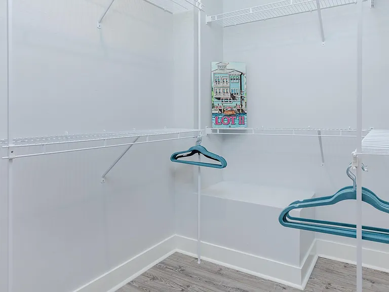 5866 Shell Cove Dr — Photo 15