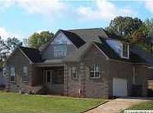 102 Karissa Pointe Cir, Huntsville, AL 35811