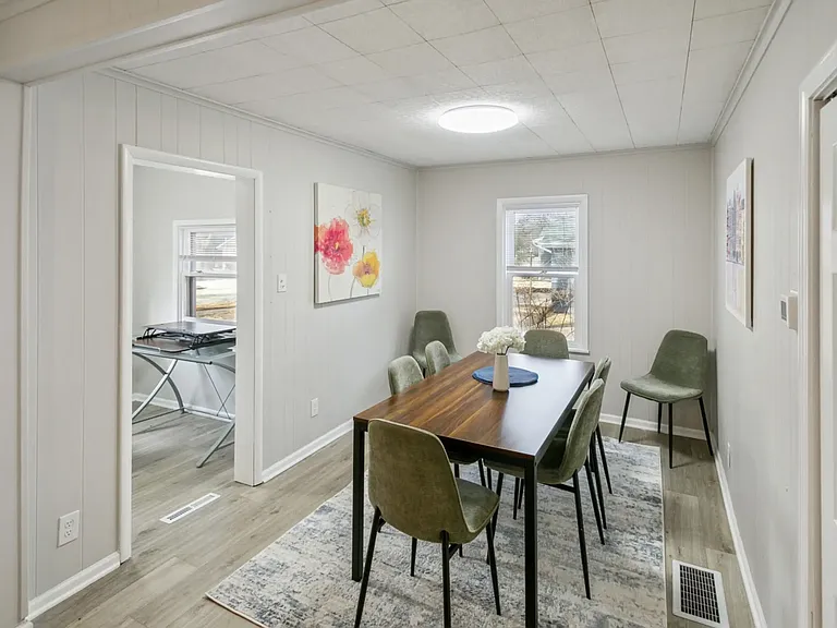 618 S Stewart Ave — Photo 9