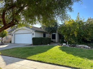 596 Grenache Ave, Madera, CA 93637