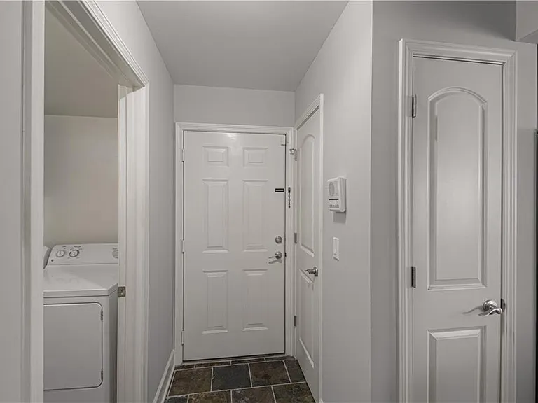 920 Washington St #206 — Photo 6