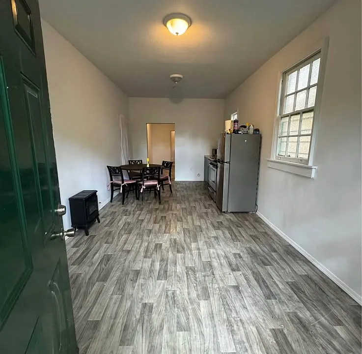 Live Oak Pl