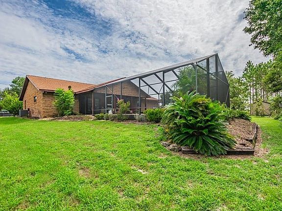 3rd image of 140 Woodland Dr