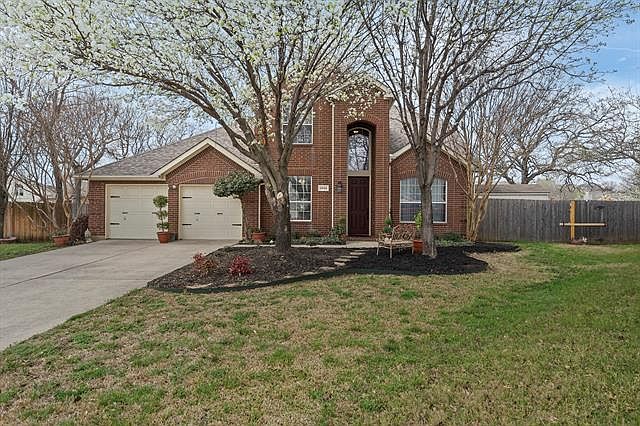 1st image of 2604 Valencia Ln