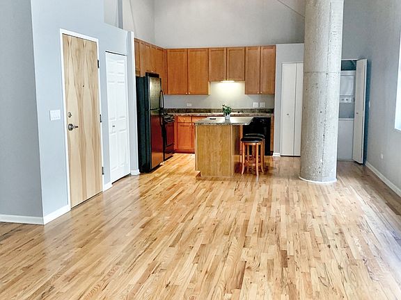 5th image of 758 N Larrabee St APT 531