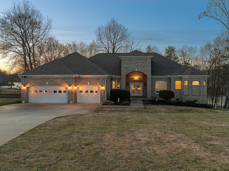 1st image of 217 Aqua Cove Ct