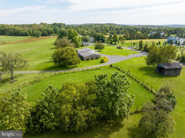 3237 Salford Station Rd, Perkiomenville, PA 18074
